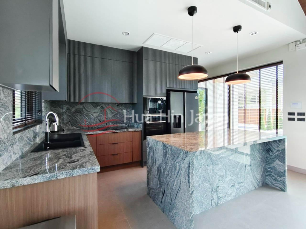 Top Quality Thai Bali Style Villa Close to Pineapple Valley Golf by Award Winning Developer for Sale (Off Plan, Partly Furnished) - Hua Hin - photo 6