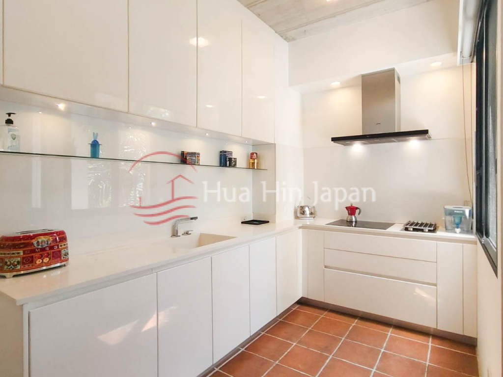Prime Location! Spacious 3-Bedroom Condo for Sale, Just 100 Meters from Khao Takiab Beach, Hua Hin - Khao Takiab - photo 14