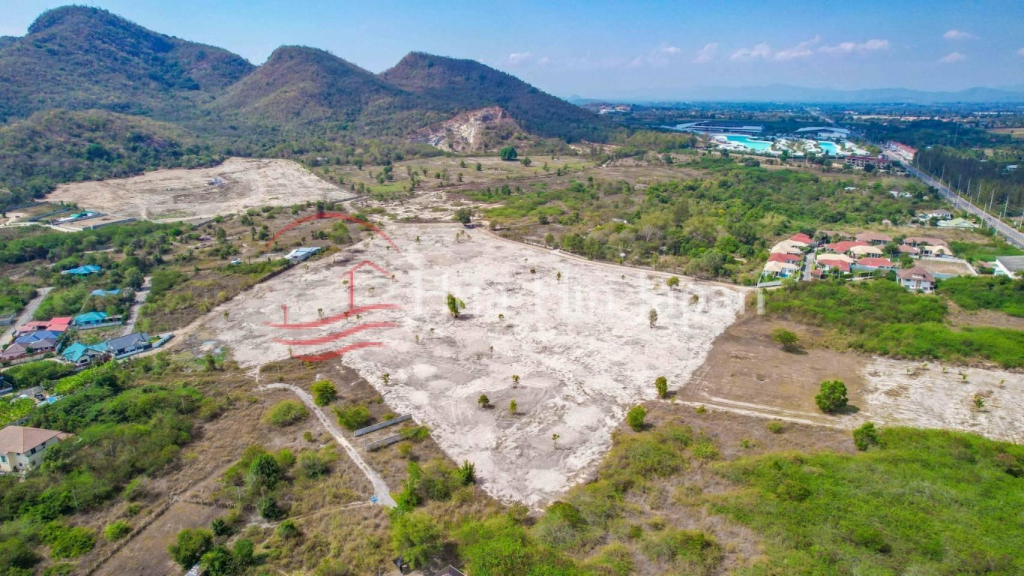 Land For Sale 28-3-29 Rai in Soi 112 opposite Thailand Resort - Hua Hin - photo 2