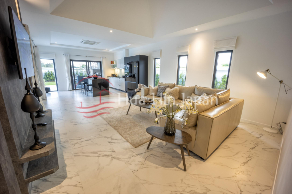 The Flagship Residency: Grand 3-Bedroom Executive Estate in the 16th Landmark Project by Award-Winning Developer - Hua Hin - photo 12