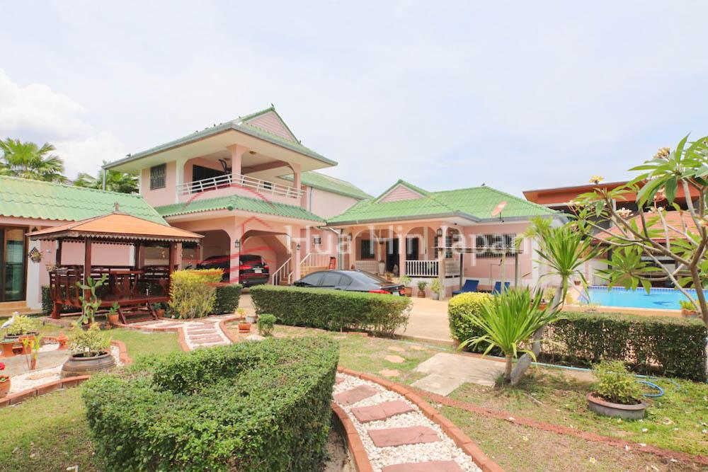 Price Reduced!  Charming 4 bedroom Pool Villa on 800 sqm Land for Sale on Soi 6 Hua Hin - Hua Hin, Thailand