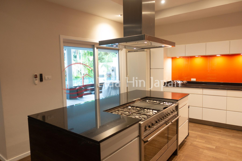 Elegant 3-Bedroom Pool Villa with Office in Orchid Palm Homes 4 on Soi 88 Hua Hin for Rent - Hua Hin - photo 10