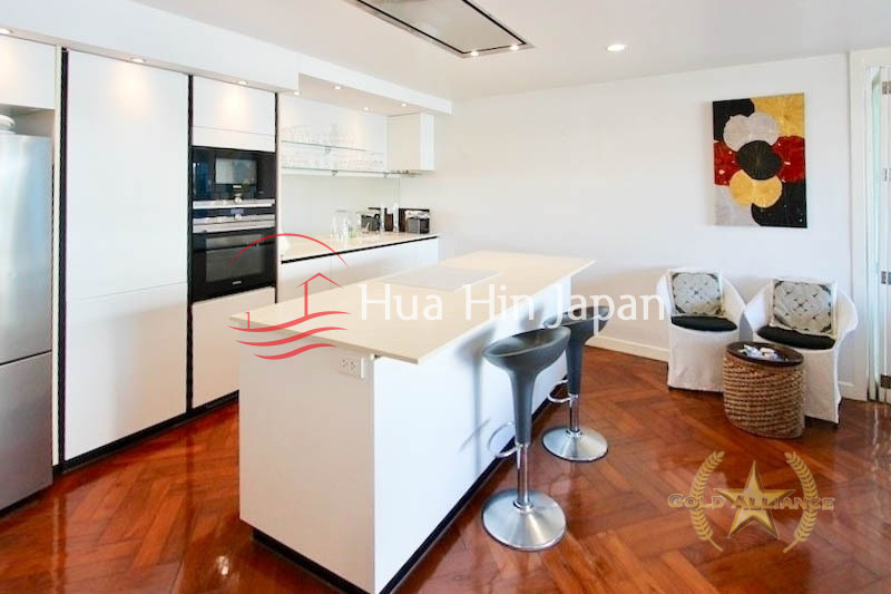 A Large Sea View Unit in Baan Chai Talay Beachfront Condo in Khao Takiab Hua Hin for Sale - Khao Takiab - photo 9