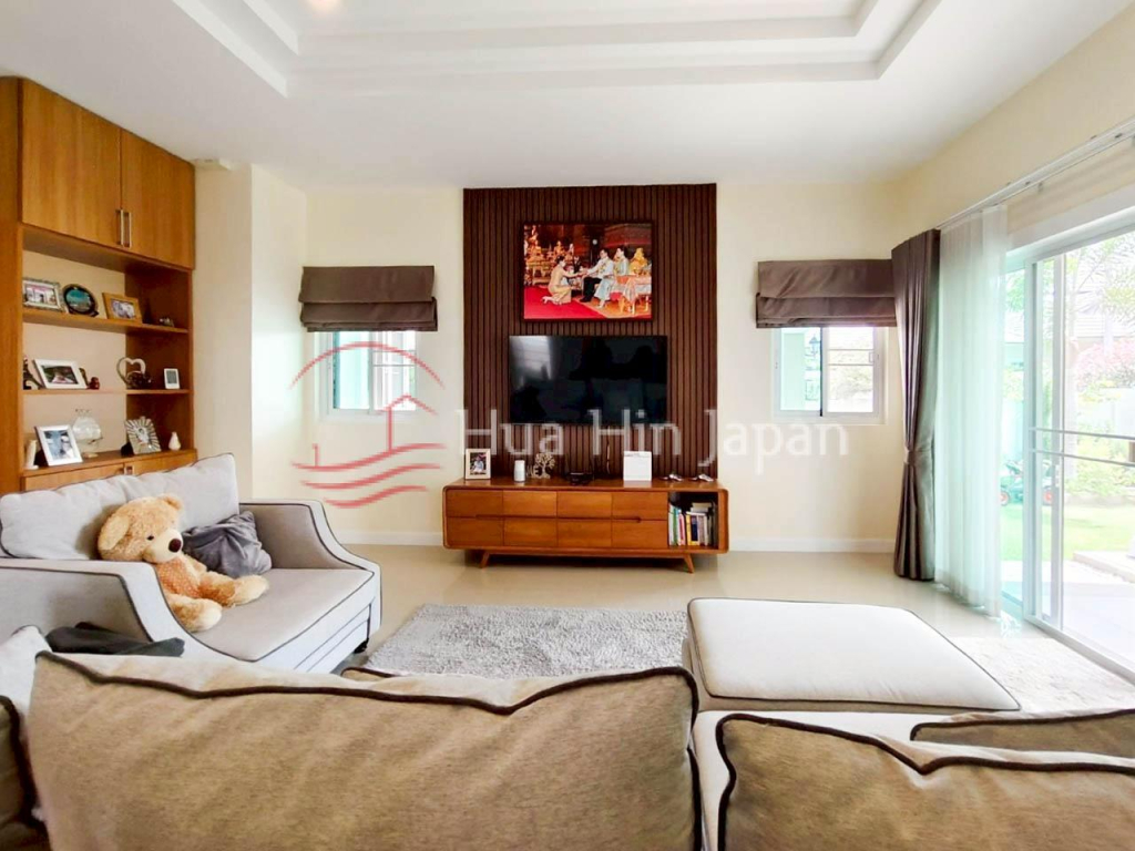 Beautiful 3 Bedroom Villa in Emerald Project (completed) near Pineapple Valley Golf Club - Hua Hin - photo 8