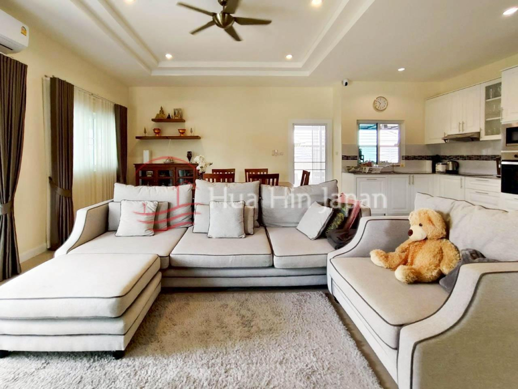 Beautiful 3 Bedroom Villa in Emerald Project (completed) near Pineapple Valley Golf Club - Hua Hin - photo 6