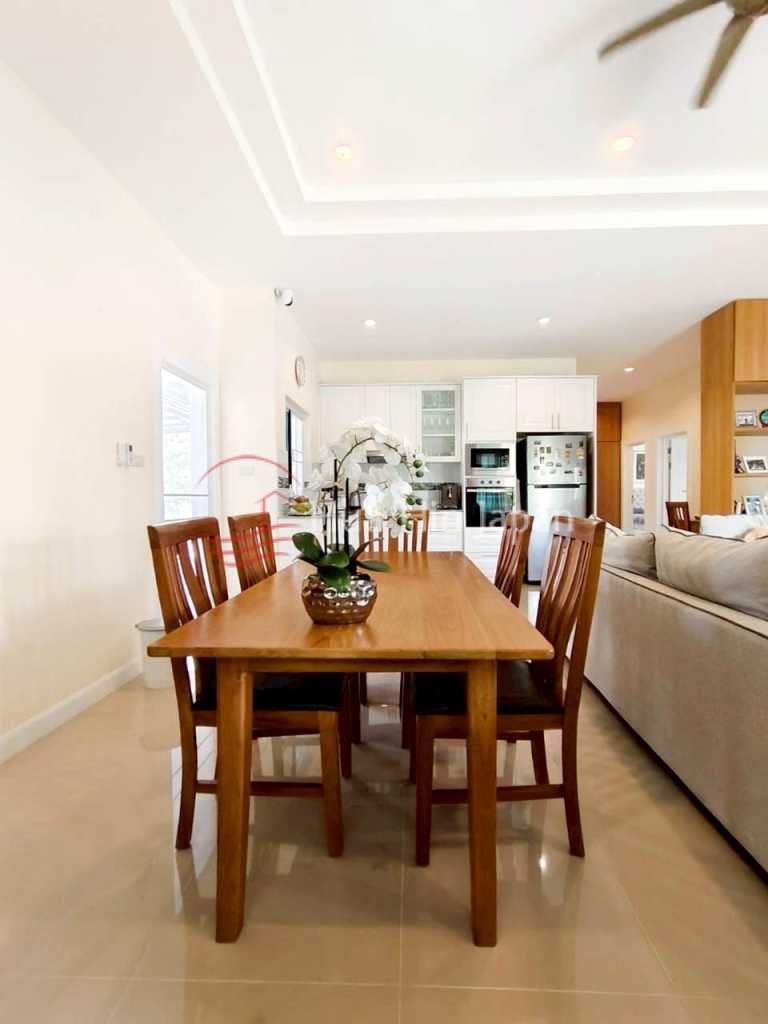 Beautiful 3 Bedroom Villa in Emerald Project (completed) near Pineapple Valley Golf Club - Hua Hin - photo 2