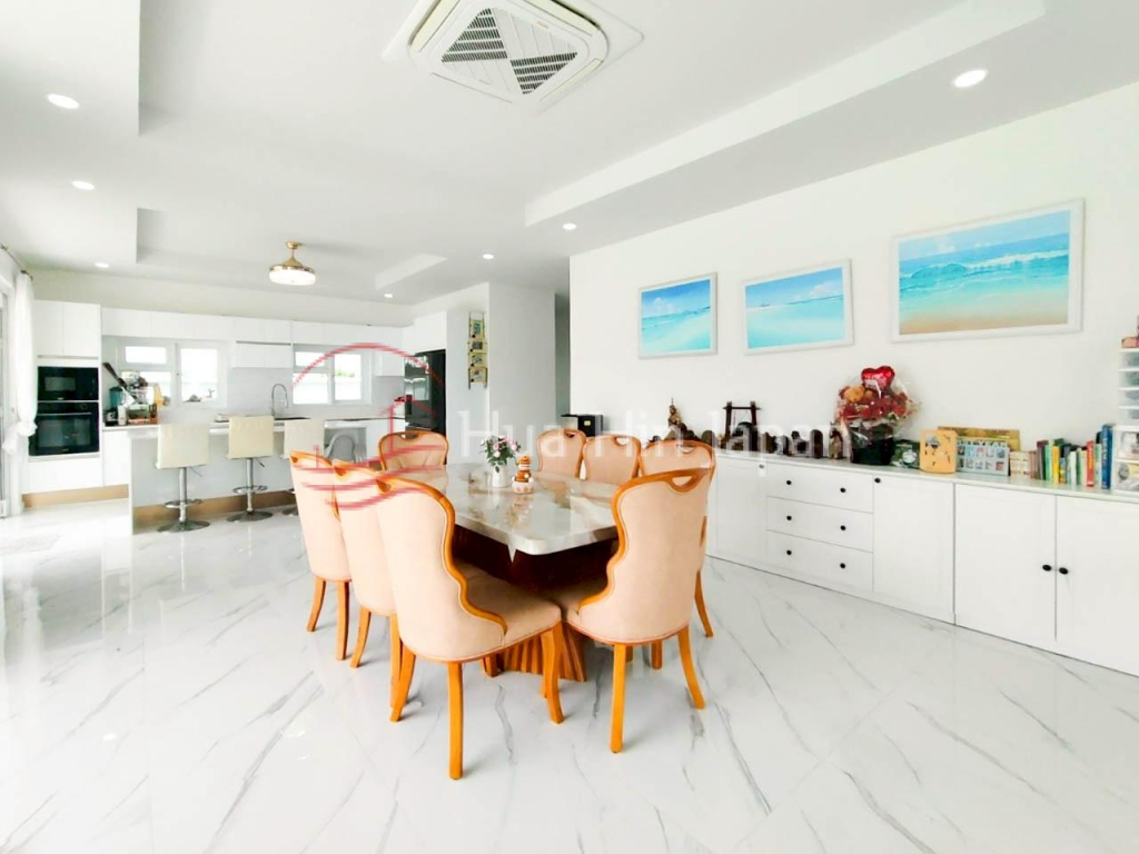 Modern Luxury 7 Bedroom Private pool Villa in Hua Hin Soi 70 For Sale. - Hin Lek Fai - photo 10