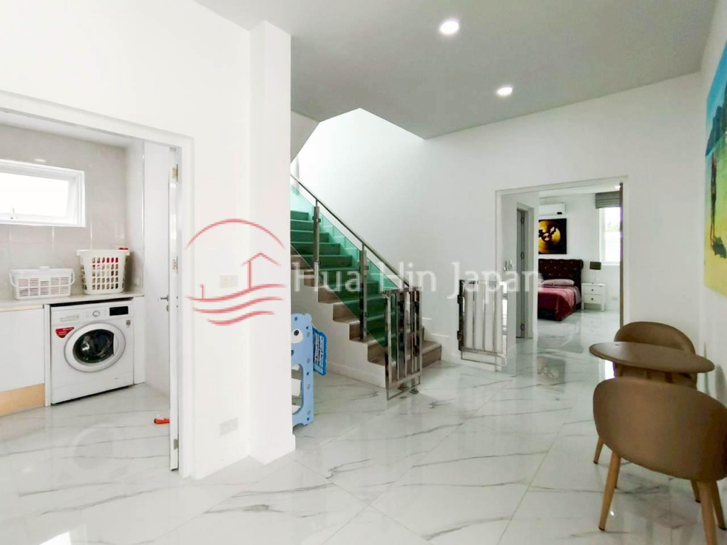 Modern Luxury 7 Bedroom Private pool Villa in Hua Hin Soi 70 For Sale. - Hin Lek Fai - photo 8