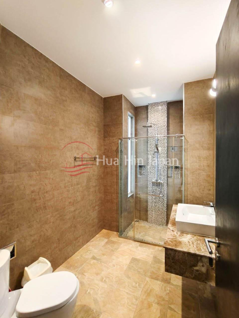 3 Bedroom Pool Villa in popular Red Mountain project off Soi 88 - Hin Lek Fai - photo 3