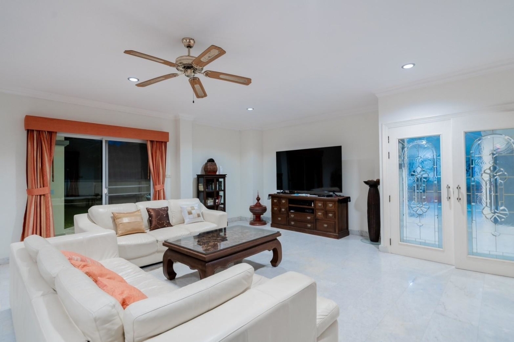 Exclusive 6-Bed Luxury Villa with Private Pool in Hua Hin Soi 156 - Khao Tao - photo 3