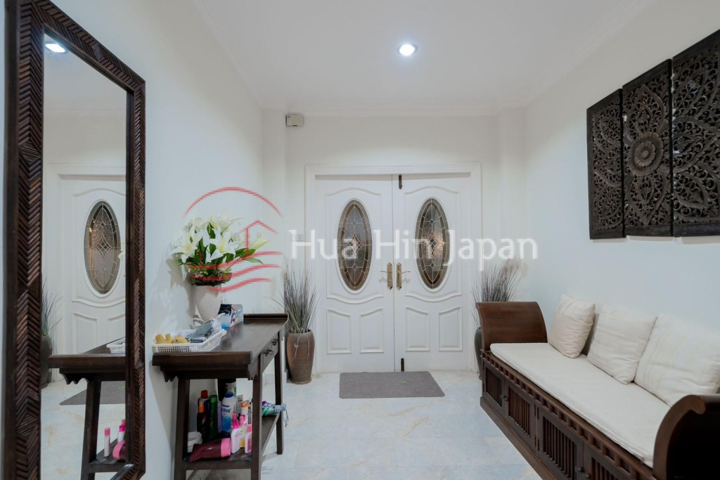 Exclusive 6-Bed Luxury Villa with Private Pool in Hua Hin Soi 156 - Khao Tao - photo 2