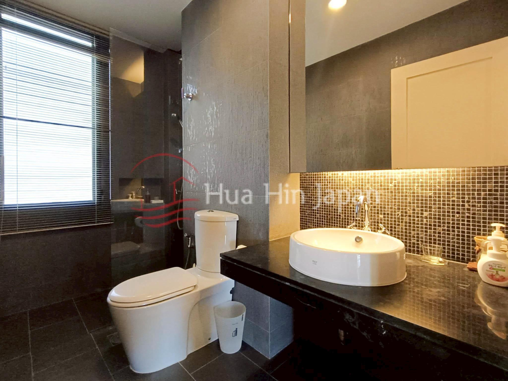 Spacious 2-Bedroom Condo for Sale at Palm Hills Golf Course Includes Lifetime Family Golf Membership - Cha-Am - photo 9
