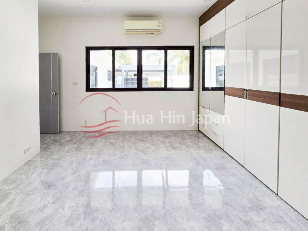 Distress Sale! Newly Completed Beautiful Pool Villa in Soi 70 Hua Hin near Immigration for Sale - Hin Lek Fai - photo 6