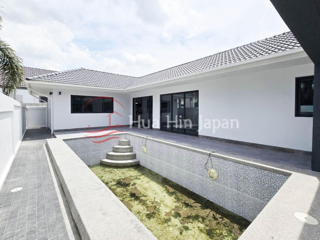 Distress Sale! Newly Completed Beautiful Pool Villa in Soi 70 Hua Hin near Immigration for Sale - Hin Lek Fai - photo 5