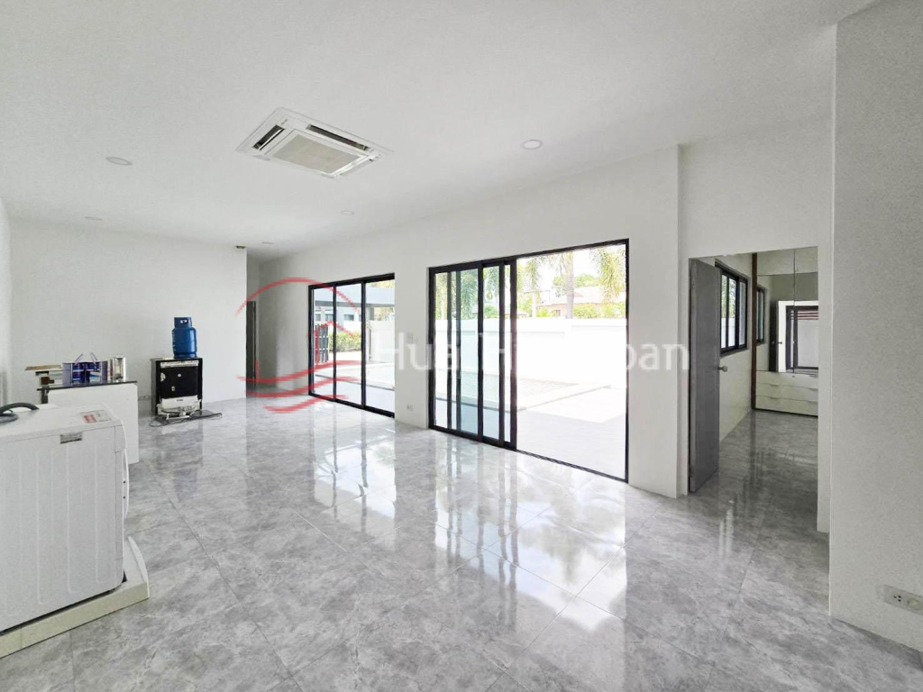 Distress Sale! Newly Completed Beautiful Pool Villa in Soi 70 Hua Hin near Immigration for Sale - Hin Lek Fai, Thailand