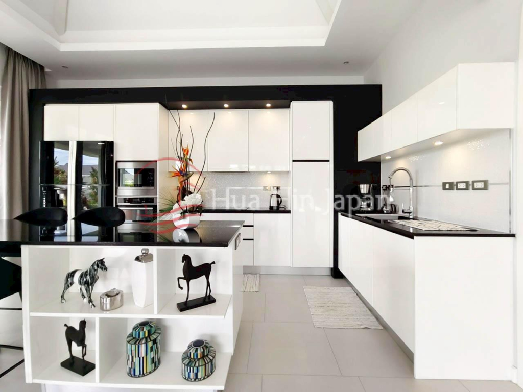 High-Quality and Eco friendly 3-Bedroom Pool Villa with large land for Sale in Ban Phu Thara, Hua Hin (Ready to move in) - Hua Hin - photo 4