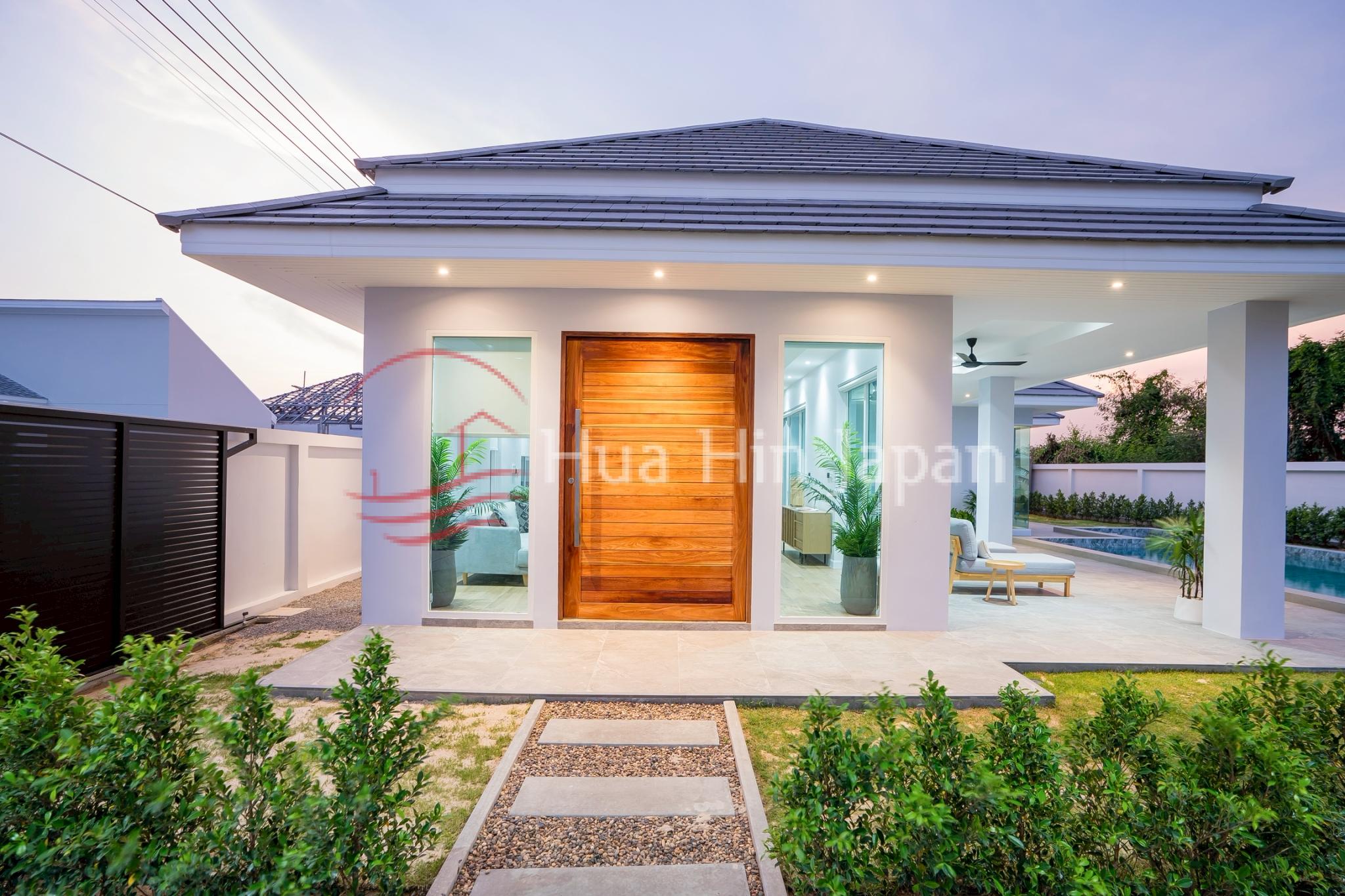 3 Bedroom Luxury Pool Villa garden area