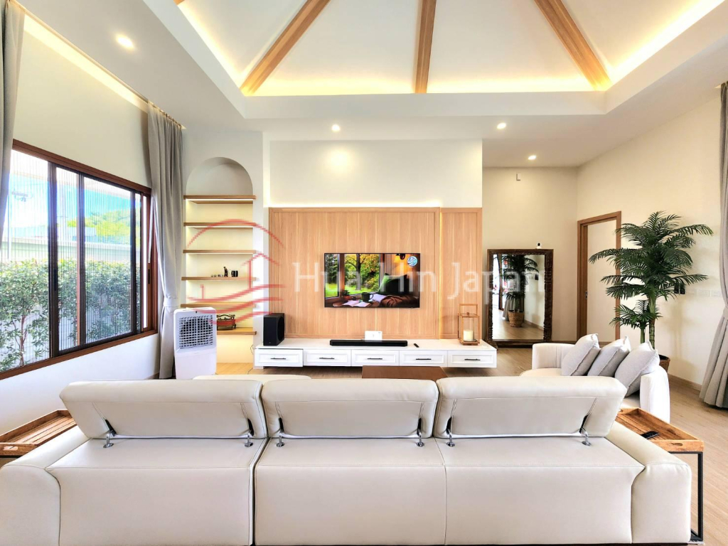 Luxury Resale Villa at Popular La Felice 1, near Pineapple Valley Golf, Hua Hin - Hua Hin - photo 11