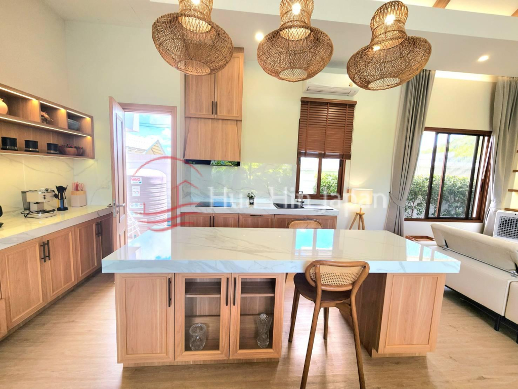 Luxury Resale Villa at Popular La Felice 1, near Pineapple Valley Golf, Hua Hin - Hua Hin - photo 10