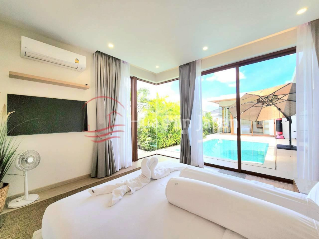 Luxury Resale Villa at Popular La Felice 1, near Pineapple Valley Golf, Hua Hin - Hua Hin - photo 2