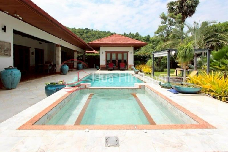 Spectacular Hua Hin Bali Style 5 Bedroom Home Over 1 Rai Land For Sale In Kao Kalok Near Beach - Hua Hin - photo 4