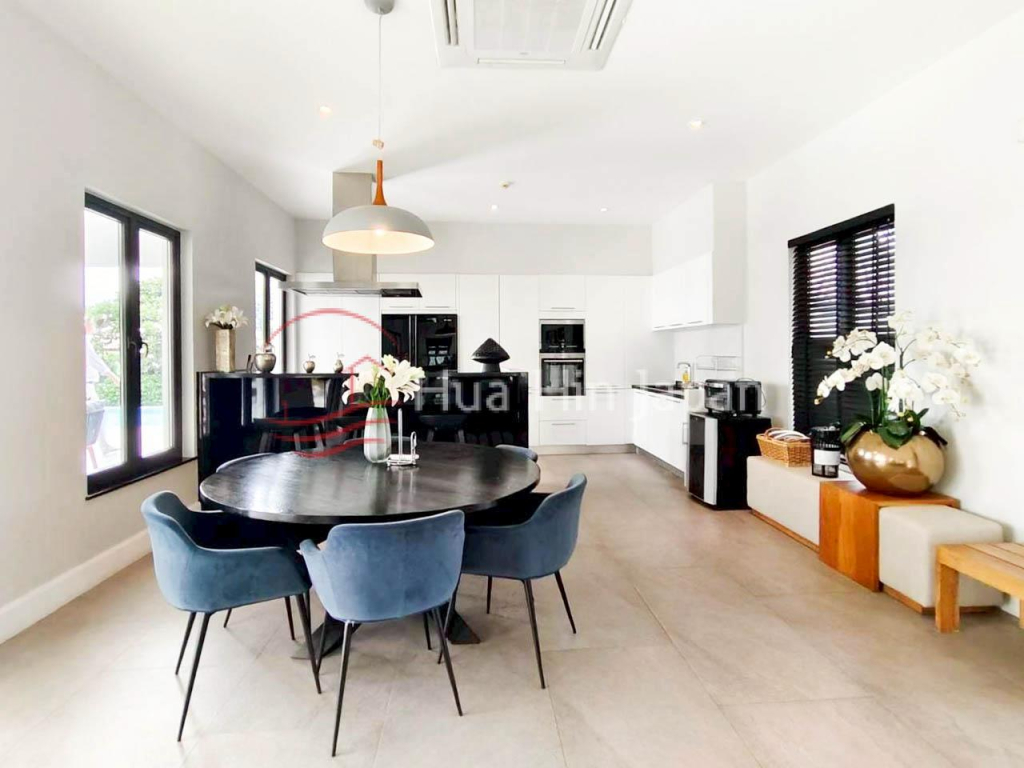 Elegant 5-Bedroom Villa in Prestigious BelVida Estates for Sale in Hua Hin – Fully Renovated &amp; Move-In Ready - Khao Takiab - photo 6