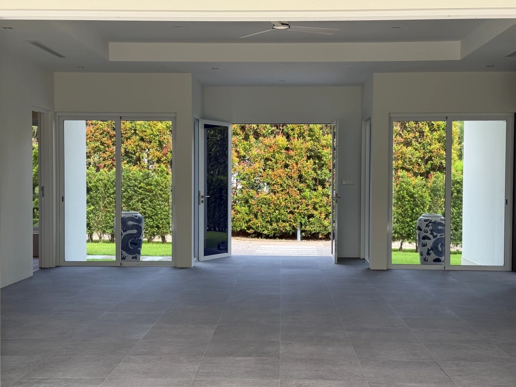 Stylish Remodeled 3 Bedroom Park Villa ( Unfurnished) - Hua Hin - photo 2
