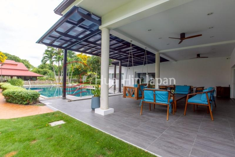 Luxury&nbsp;Hua Hin Estate on 2 Plots with Tropical Garden, Entertainment Sala &amp; Fully Renovated Villa - Hua Hin - photo 14