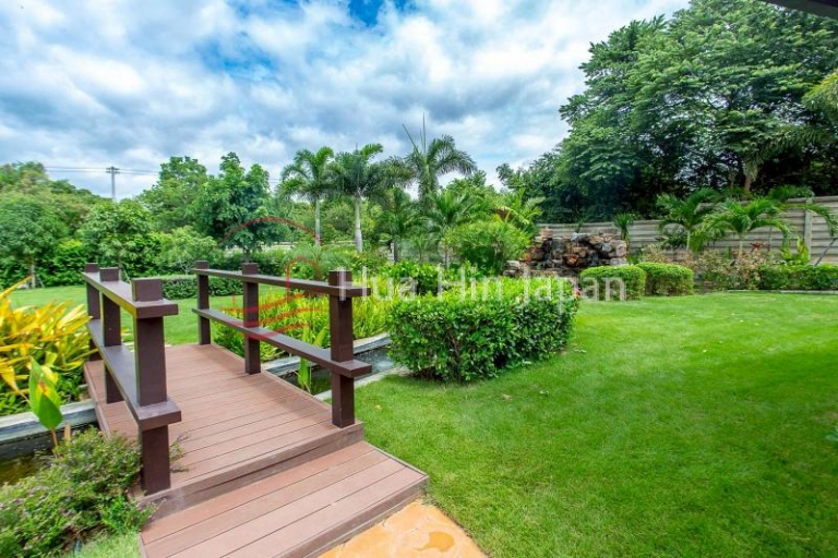 Luxury&nbsp;Hua Hin Estate on 2 Plots with Tropical Garden, Entertainment Sala &amp; Fully Renovated Villa - Hua Hin - photo 9