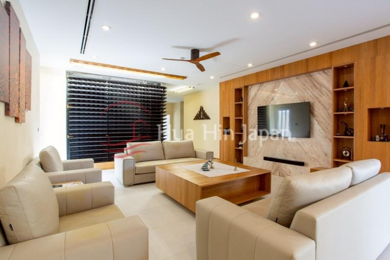 Luxury&nbsp;Hua Hin Estate on 2 Plots with Tropical Garden, Entertainment Sala &amp; Fully Renovated Villa - Hua Hin - photo 6