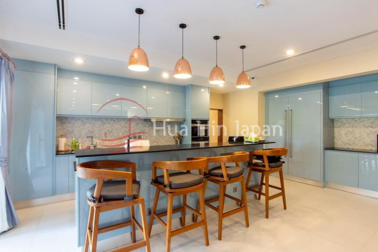 Luxury&nbsp;Hua Hin Estate on 2 Plots with Tropical Garden, Entertainment Sala &amp; Fully Renovated Villa - Hua Hin - photo 3