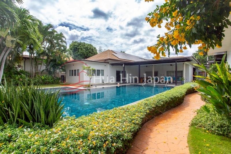 Luxury Hua Hin Estate on 2 Plots with Tropical Garden, Entertainment Sala & Fully Renovated Villa - Hua Hin, Thailand
