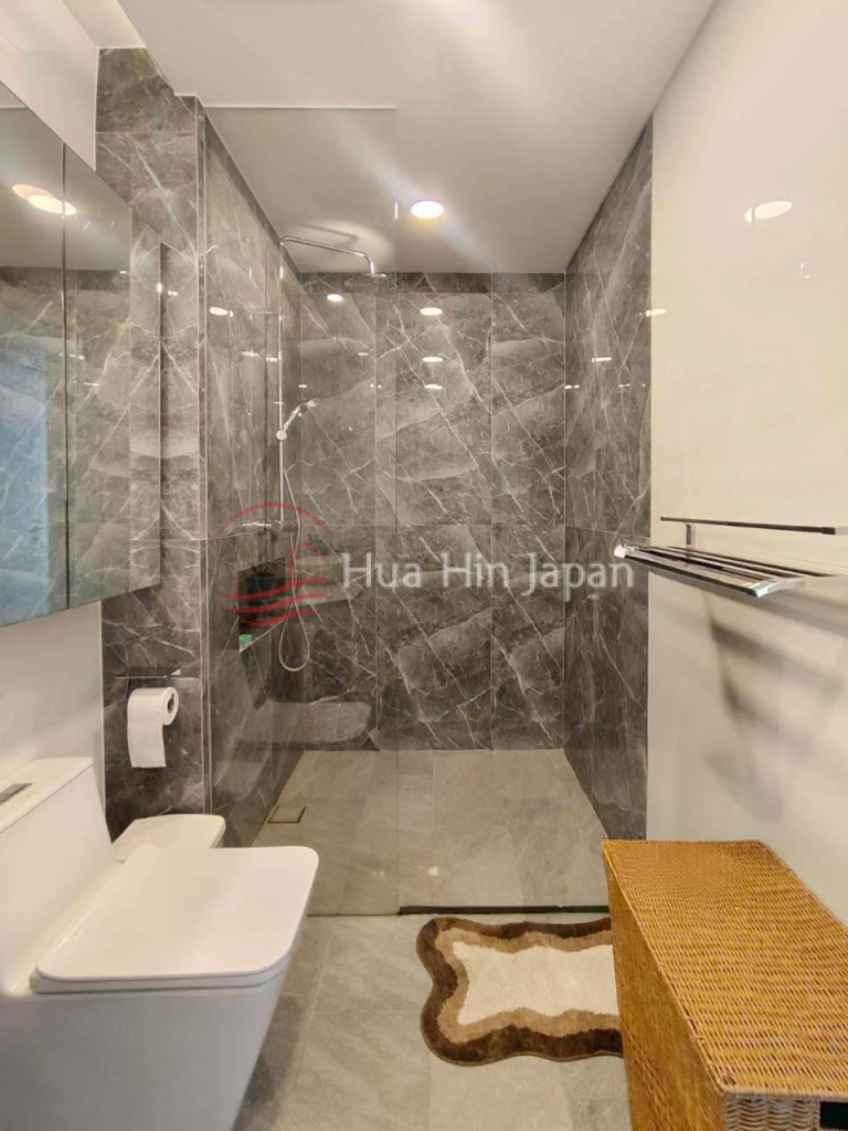 Stunning top-floor 2 bedroom condo overlooking Black Mountain Golf Course - Hua Hin - photo 9