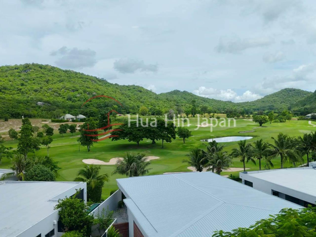 Stunning top-floor 2 bedroom condo overlooking Black Mountain Golf Course - Hua Hin, Thailand