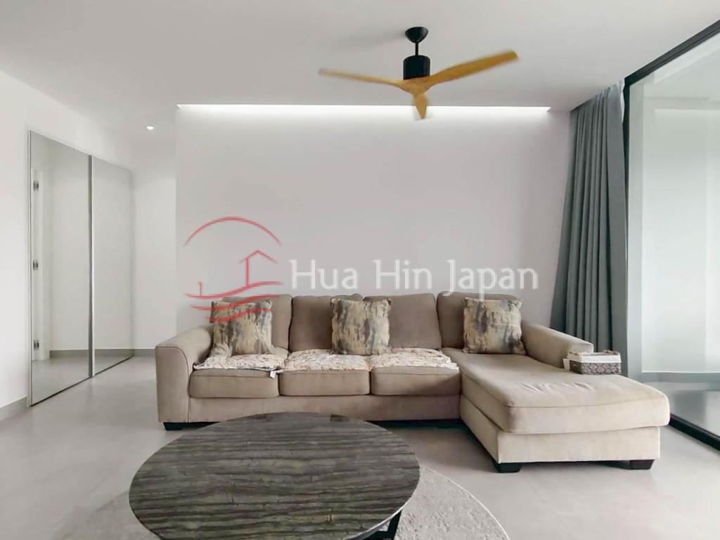 Stunning top-floor 2 bedroom condo overlooking Black Mountain Golf Course - Hua Hin - photo 4