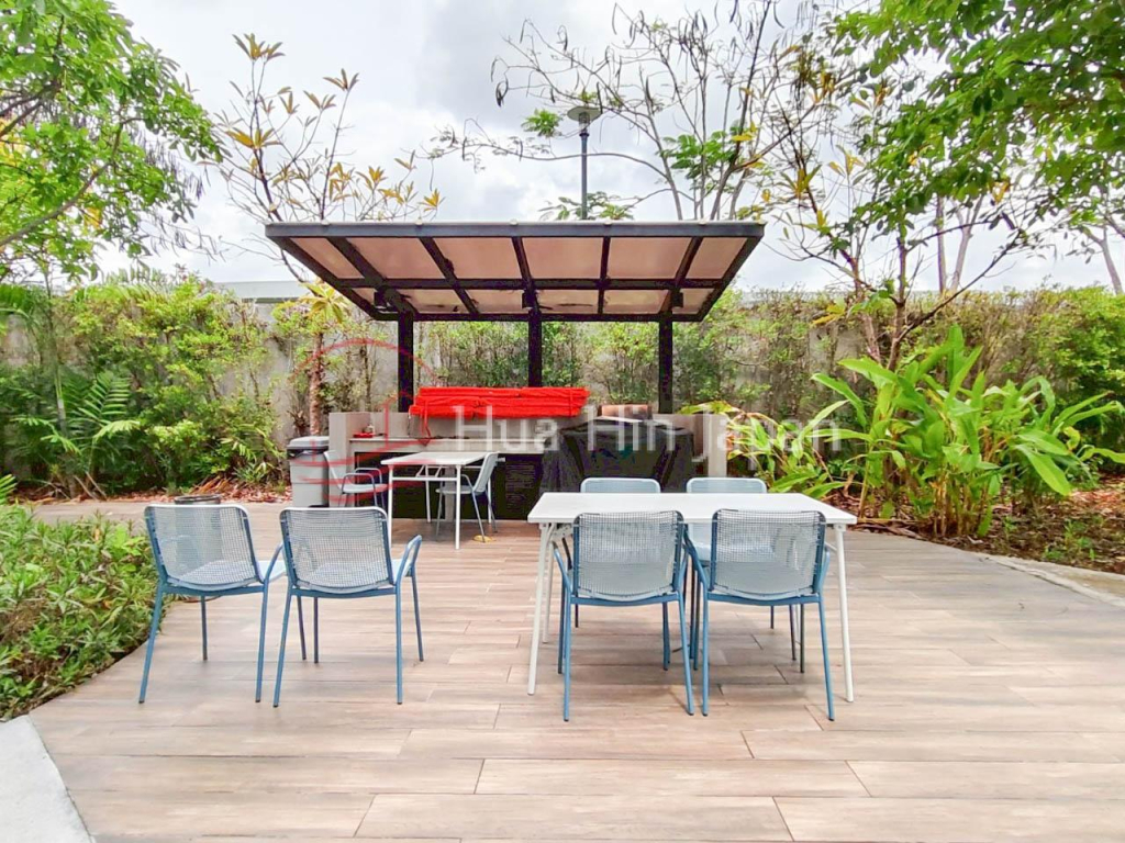 Stunning top-floor 2 bedroom condo overlooking Black Mountain Golf Course - Hua Hin - photo 2