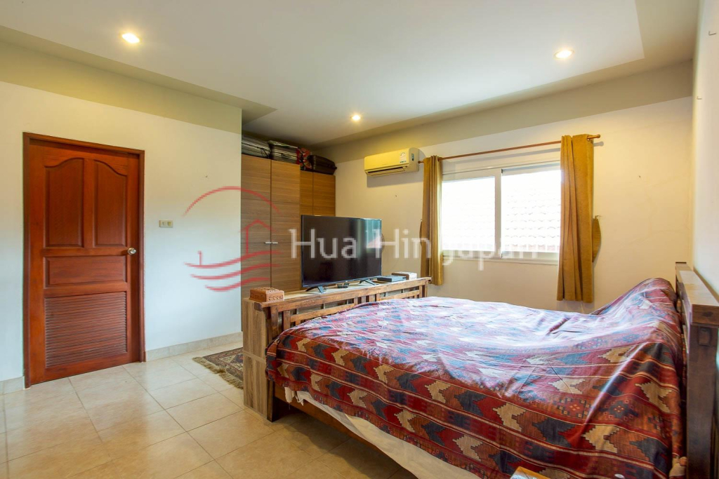 Great Location! 3 BDRM Villa on 2 Rai Land in Khao Tao, Hua Hin For Sale - Khao Tao - photo 3