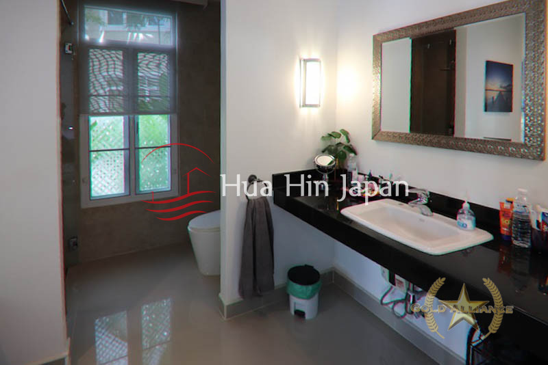 148 sqm Luxury Condo with Direct Pool Access for Sale in Sheraton Hua Hin - Cha-Am - photo 2