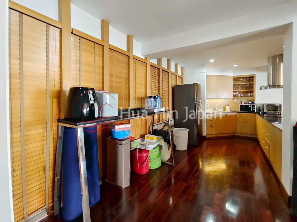 Rare Opportunity – 6 Bedroom 6 Bathroom Beachfront Penthouse for Sale in Khao Takiab, Hua Hin - Khao Takiab - photo 6