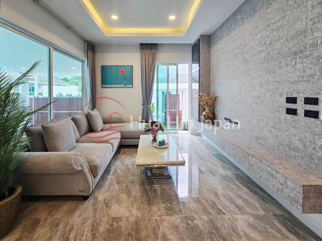 New 3 Bedroom Luxury Pool Villas in Soi 88, Close to Downtown Hua Hin (Completed & Semi-Completed) - Hin Lek Fai - photo 15