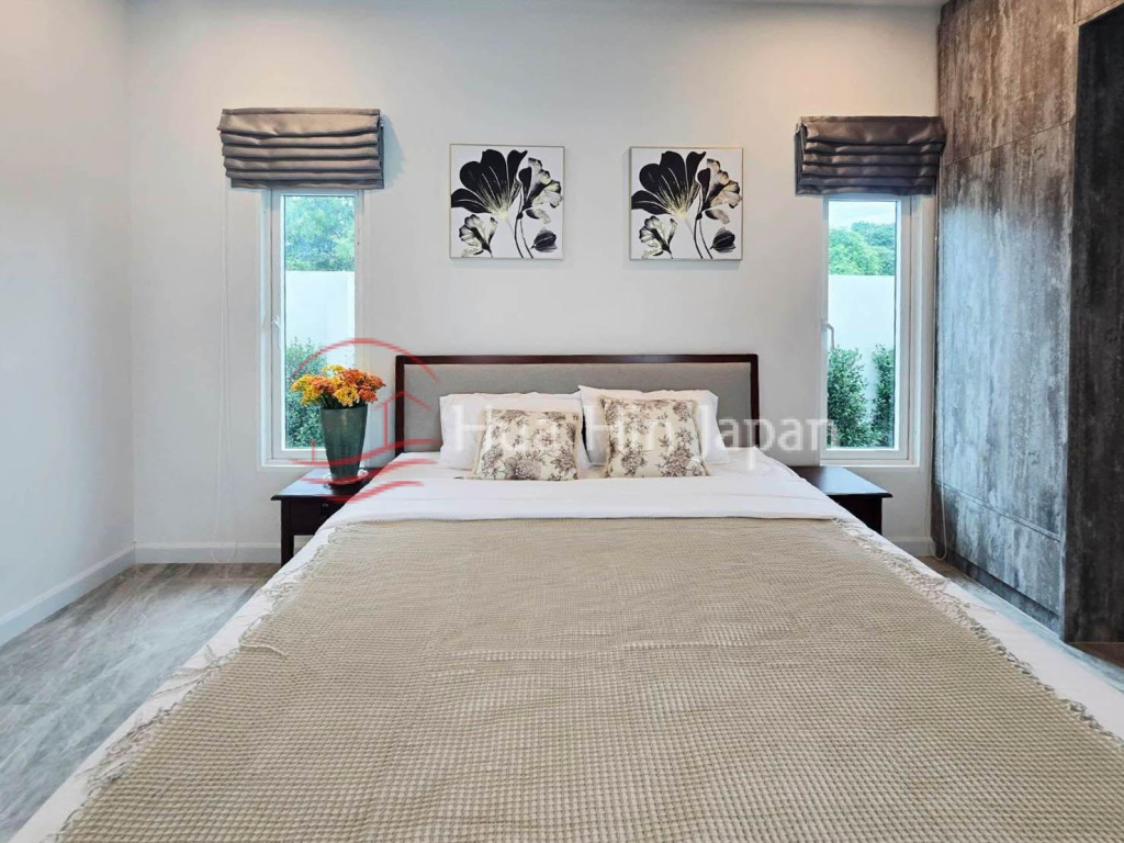 New 3 Bedroom Luxury Pool Villas in Soi 88, Close to Downtown Hua Hin (Completed & Semi-Completed) - Hin Lek Fai - photo 10