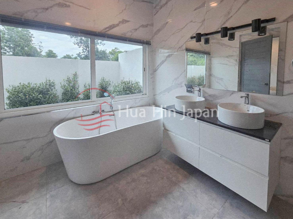 New 3 Bedroom Luxury Pool Villas in Soi 88, Close to Downtown Hua Hin (Completed & Semi-Completed) - Hin Lek Fai - photo 5