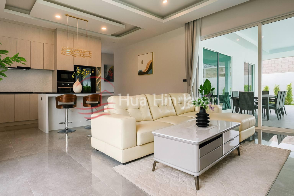 New 3 Bedroom Luxury Pool Villas in Soi 88, Close to Downtown Hua Hin (Completed & Semi-Completed) - Hin Lek Fai - photo 5