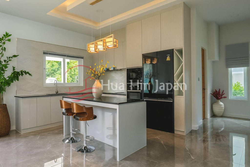 New 3 Bedroom Luxury Pool Villas in Soi 88, Close to Downtown Hua Hin (Completed & Semi-Completed) - Hin Lek Fai - photo 2