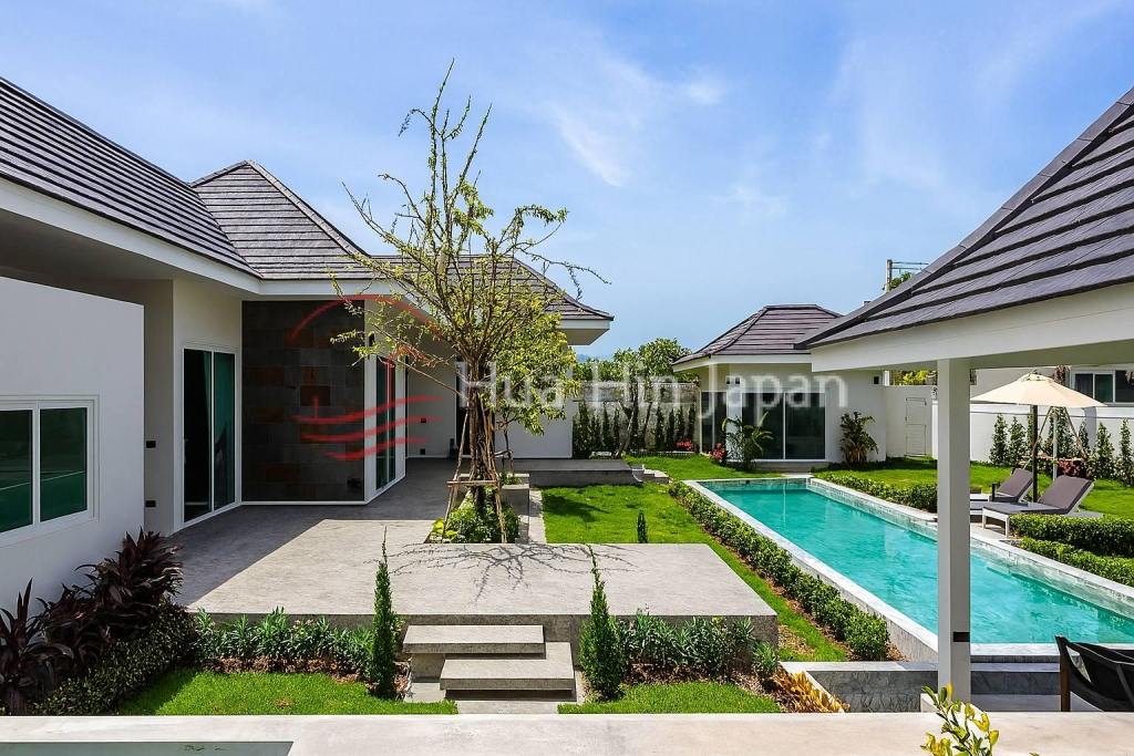 New 3 Bedroom Luxury Pool Villas in Soi 88, Close to Downtown Hua Hin (Completed & Semi-Completed) - Hin Lek Fai, Thailand