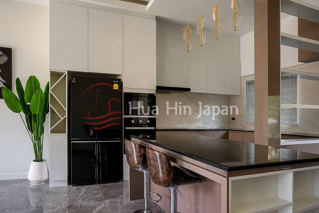 New 3 Bedroom Luxury Pool Villas in Soi 88, Close to Downtown Hua Hin (Completed & Semi-Completed) - Hin Lek Fai - photo 10