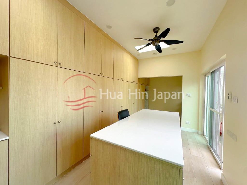 Beautifully Designed Modern L-Shaped Pool Villa with 26kW Solar System - Hua Hin - photo 10