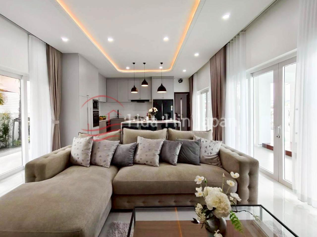 Central Location!  Newly Completed Fully Furnished Villa on Soi 102, just 1 km from BluPort Mall, Hua Hin for Sale - Soi 102 - photo 9