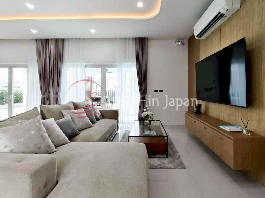 Central Location!  Newly Completed Fully Furnished Villa on Soi 102, just 1 km from BluPort Mall, Hua Hin for Sale - Soi 102 - photo 8