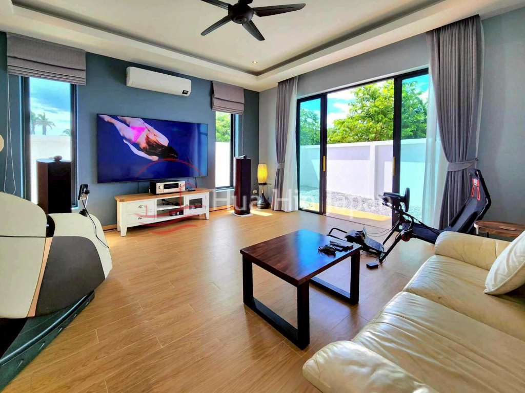 Spacious 4-Bedroom Villa for Sale in Soi 112, Hua Hin South - Hua Hin - photo 14